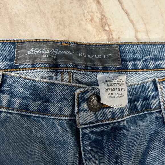 Eddie Bauer Relaxed Fit Jeans - Picture 3 of 4